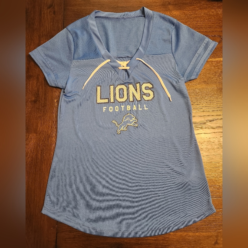 Women's Detroit Lions shirt
